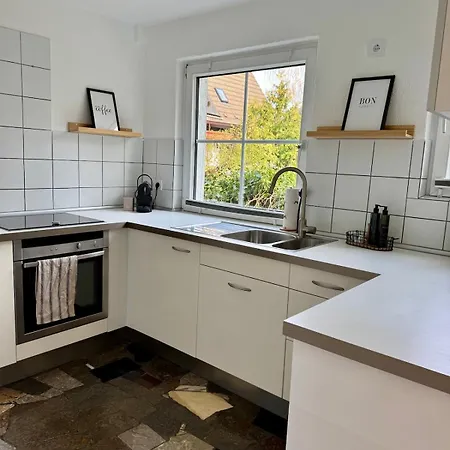 Holiday home Historisches Bruchsteinhaus Mit Garten & Kamin - 20 Min Koeln - Messe