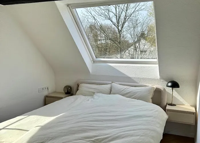 Vakantiehuis Historisches Bruchsteinhaus Mit Garten & Kamin - 20 Min Koeln - Messe *